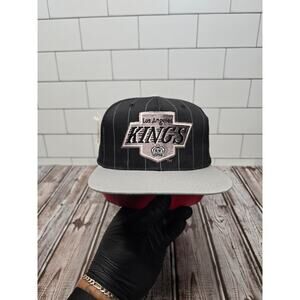 Starter Los Angeles Kings Vintage Pin Stripe Adjustable Snapback NHL Hat